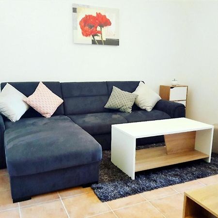 Apartment Nena Near The City Center With Free Parking Pula Exterior photo
